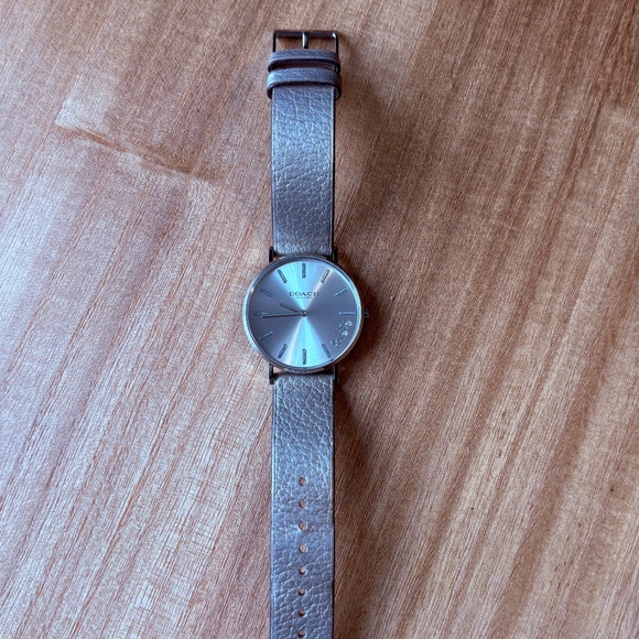 Coach Watch - Picture 2 of 2